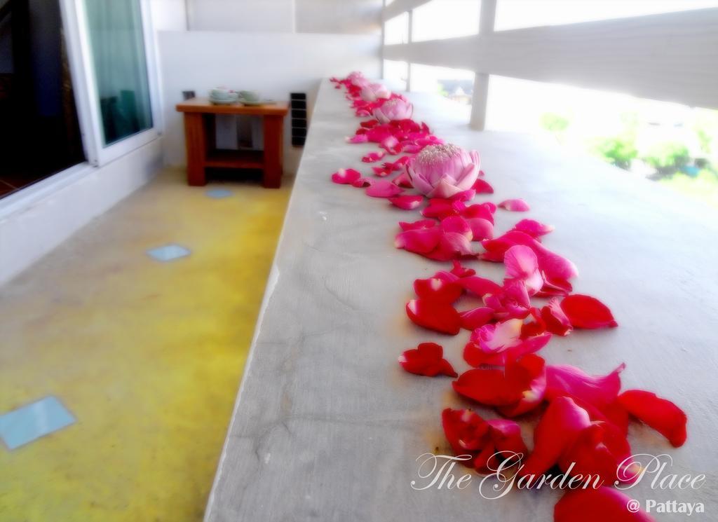 The Garden Place Pattaya Exterior foto